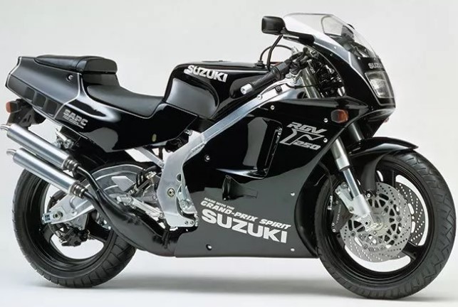 SUZUKI RGV250